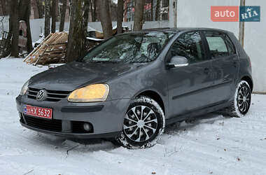 Хетчбек Volkswagen Golf 2004 в Тернополі