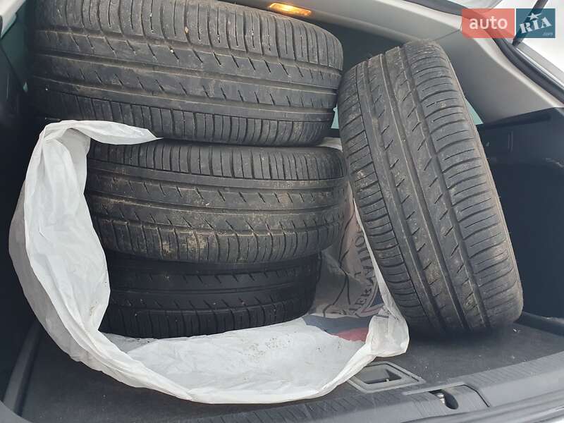 Универсал Volkswagen Golf 2015 в Киеве