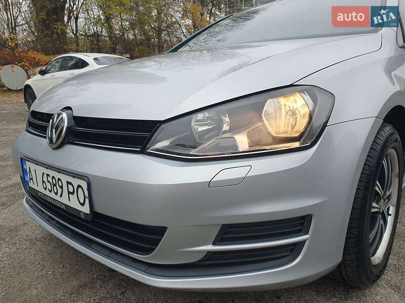 Универсал Volkswagen Golf 2015 в Киеве