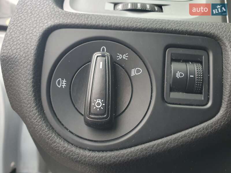 Универсал Volkswagen Golf 2015 в Киеве