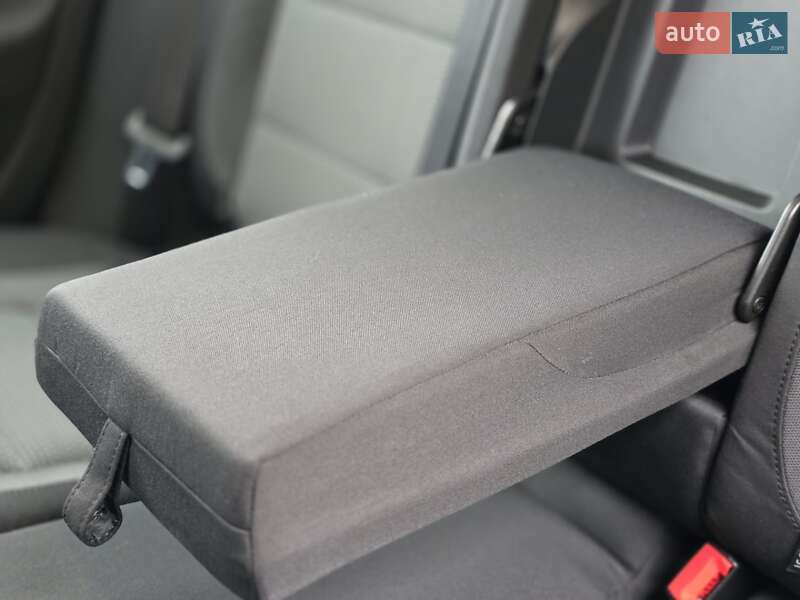 Универсал Volkswagen Golf 2010 в Луцке