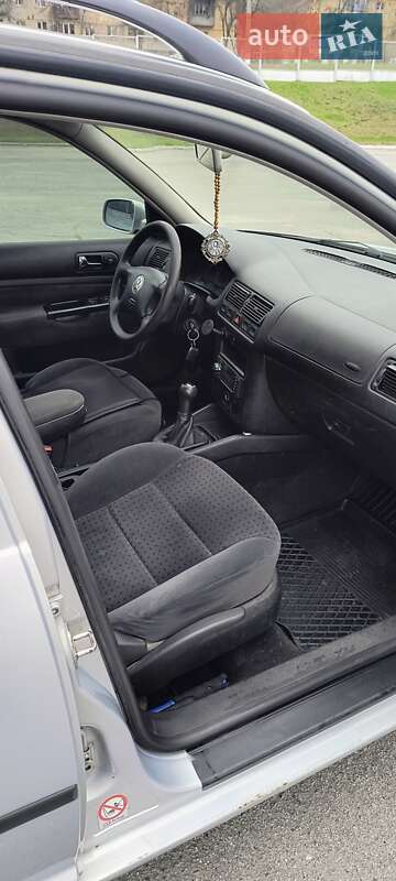 Універсал Volkswagen Golf 2000 в Обухові