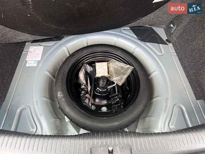 Хэтчбек Volkswagen Golf 2007 в Умани