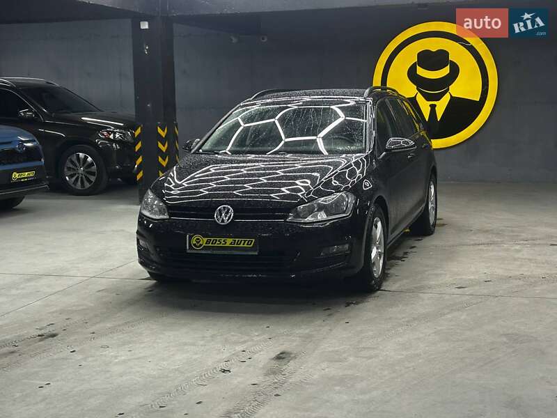 Универсал Volkswagen Golf 2016 в Черновцах