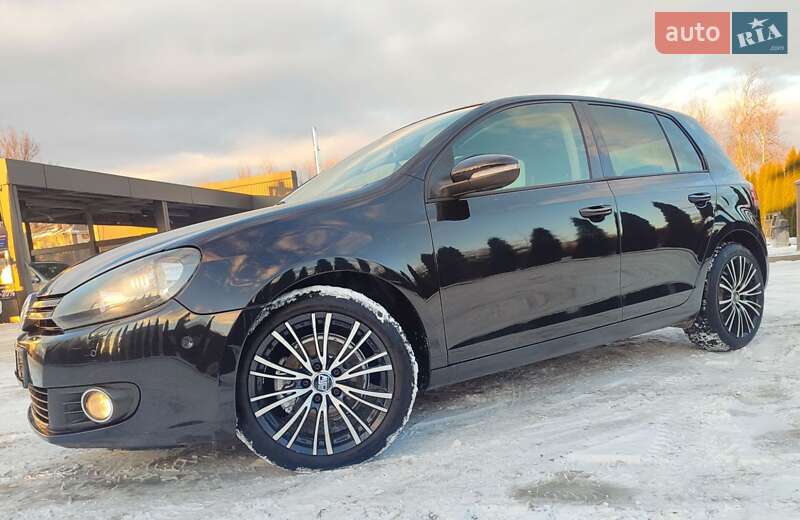 Хетчбек Volkswagen Golf 2010 в Івано-Франківську