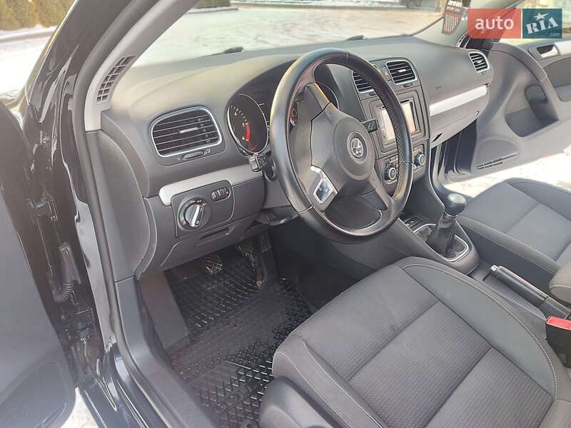 Хетчбек Volkswagen Golf 2010 в Івано-Франківську
