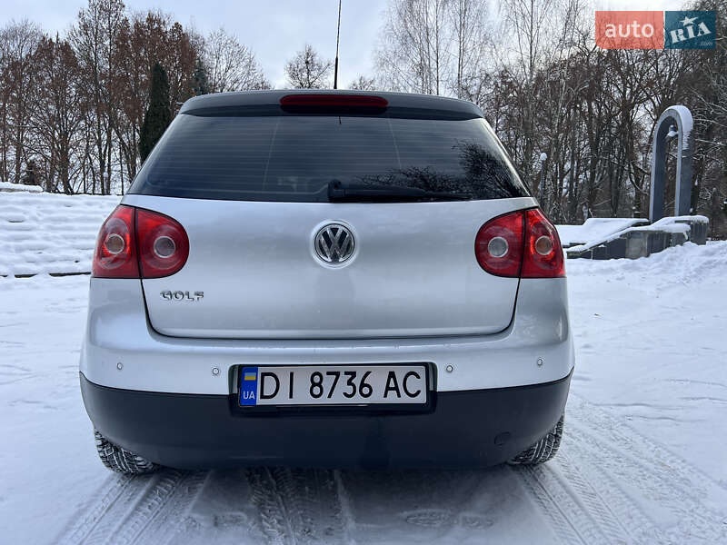Хэтчбек Volkswagen Golf 2006 в Нежине
