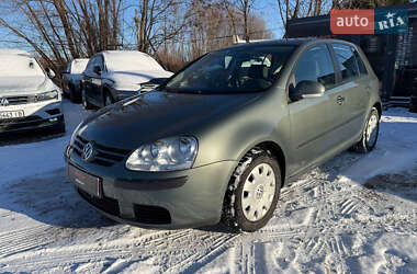 Хетчбек Volkswagen Golf 2005 в Коломиї