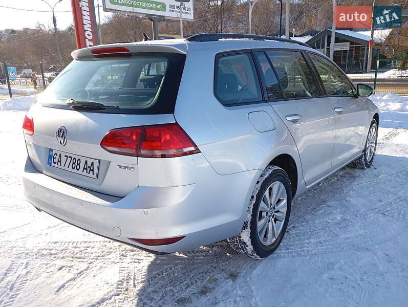 Універсал Volkswagen Golf 2016 в Черкасах