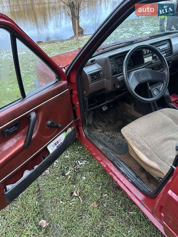 Хетчбек Volkswagen Golf 1984 в Первомайську