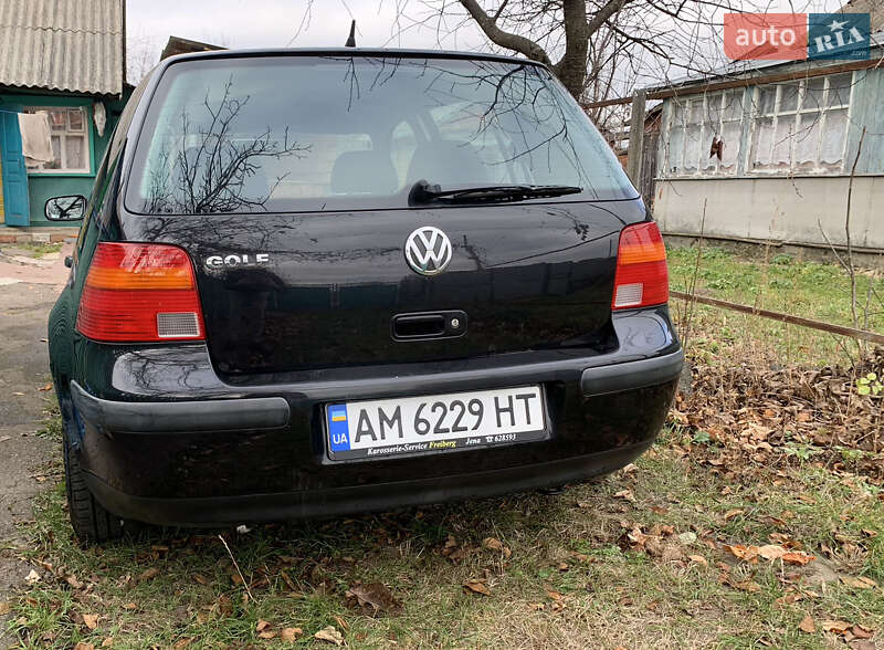 Хэтчбек Volkswagen Golf 2001 в Житомире