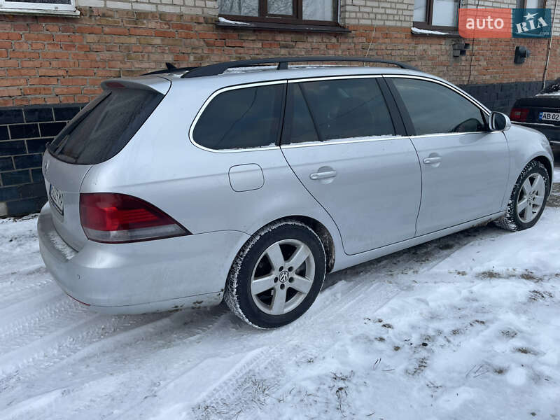Універсал Volkswagen Golf 2010 в Іллінцях