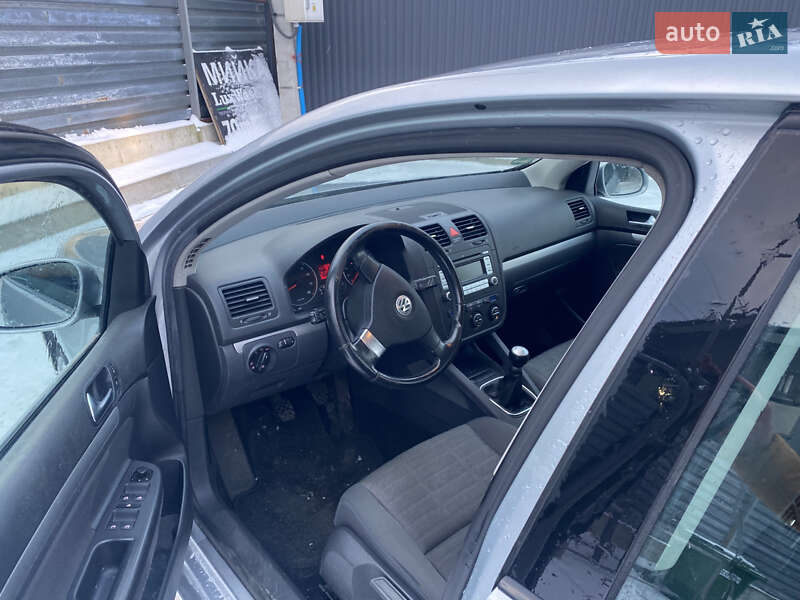 Хэтчбек Volkswagen Golf 2007 в Львове