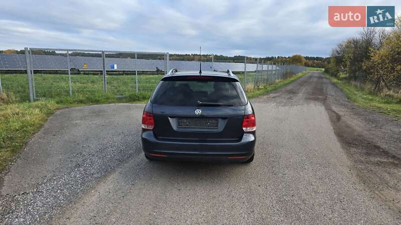 Универсал Volkswagen Golf 2009 в Светловодске