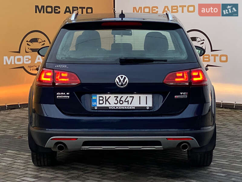 Універсал Volkswagen Golf 2017 в Рівному