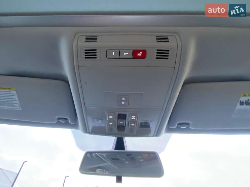 Універсал Volkswagen Golf 2017 в Рівному