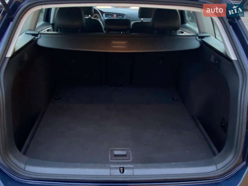 Універсал Volkswagen Golf 2017 в Рівному