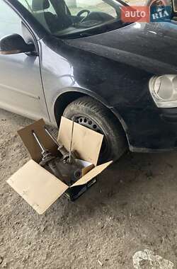Хетчбек Volkswagen Golf 2006 в Тальному
