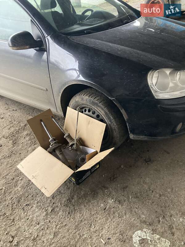 Хетчбек Volkswagen Golf 2006 в Тальному