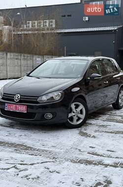 Хетчбек Volkswagen Golf 2010 в Ужгороді