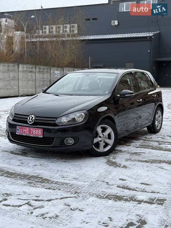Хетчбек Volkswagen Golf 2010 в Ужгороді