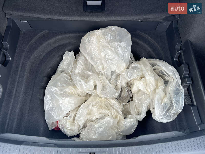 Универсал Volkswagen Golf 2019 в Луцке