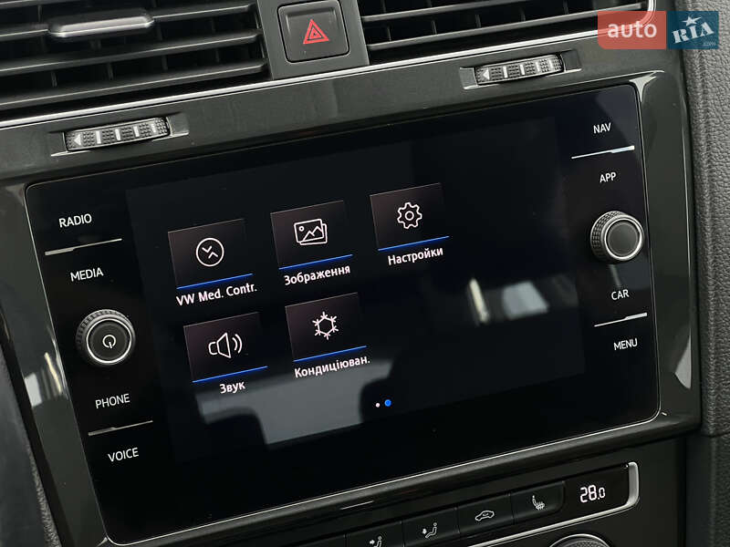 Универсал Volkswagen Golf 2019 в Луцке