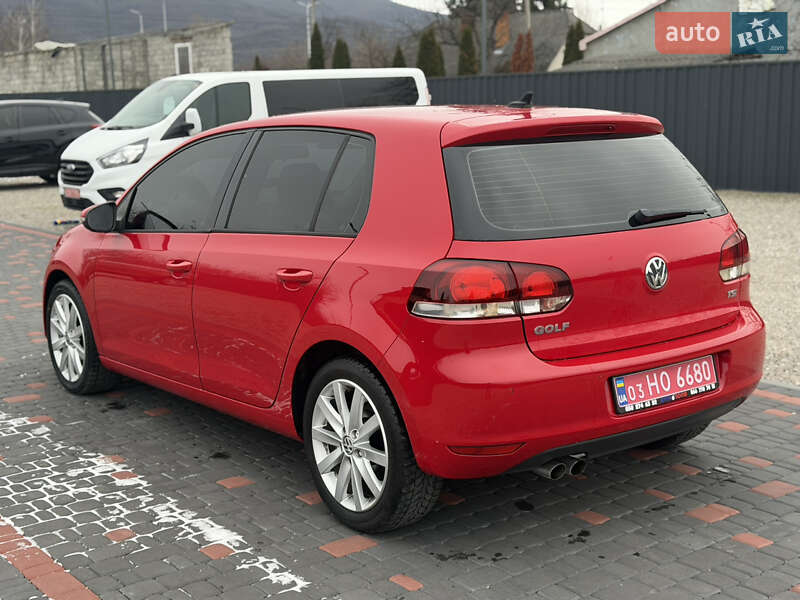 Хэтчбек Volkswagen Golf 2010 в Берегово