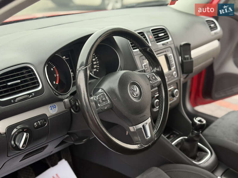 Хэтчбек Volkswagen Golf 2010 в Берегово