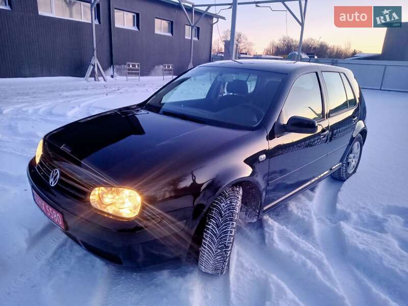 Хетчбек Volkswagen Golf 2003 в Тернополі