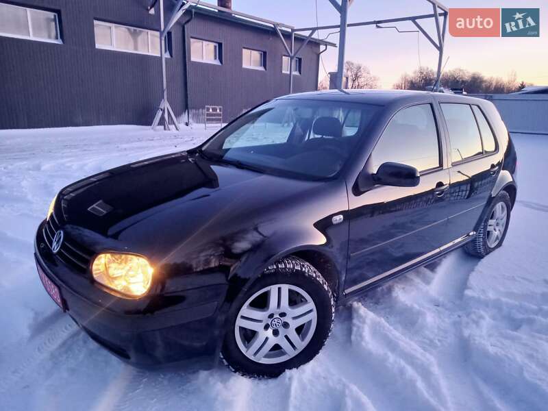 Хетчбек Volkswagen Golf 2003 в Тернополі