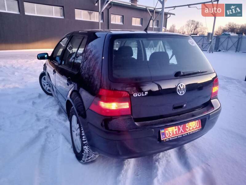 Хетчбек Volkswagen Golf 2003 в Тернополі
