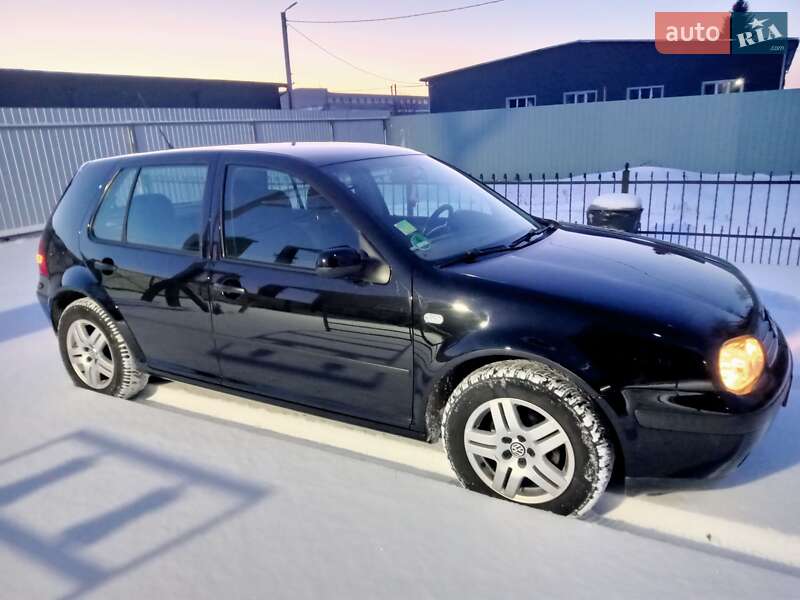 Хетчбек Volkswagen Golf 2003 в Тернополі