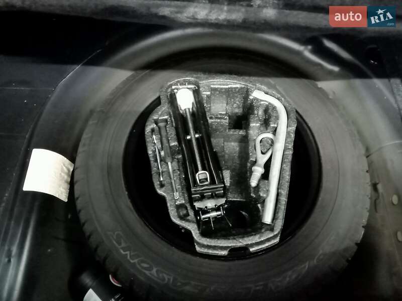 Хетчбек Volkswagen Golf 2003 в Тернополі