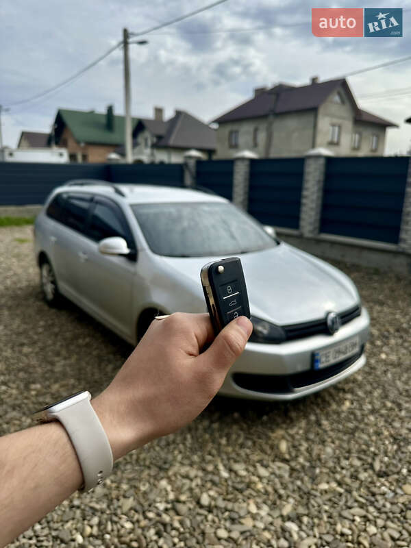 Універсал Volkswagen Golf 2010 в Чернівцях