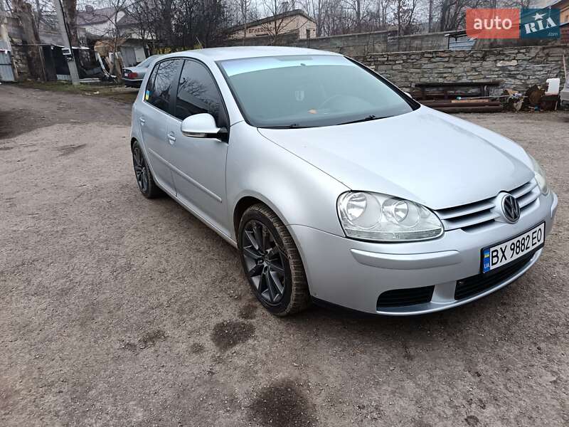 Хетчбек Volkswagen Golf 2005 в Кам'янець-Подільському