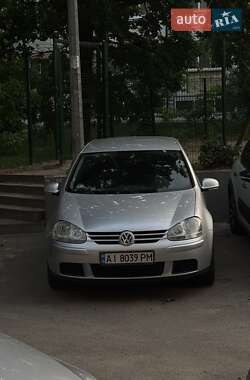 Хэтчбек Volkswagen Golf 2005 в Вышгороде