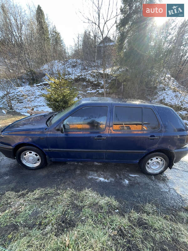 Хэтчбек Volkswagen Golf 1994 в Сколе фото 18 Хэтчбек Volkswagen Golf 1994 в Сколе