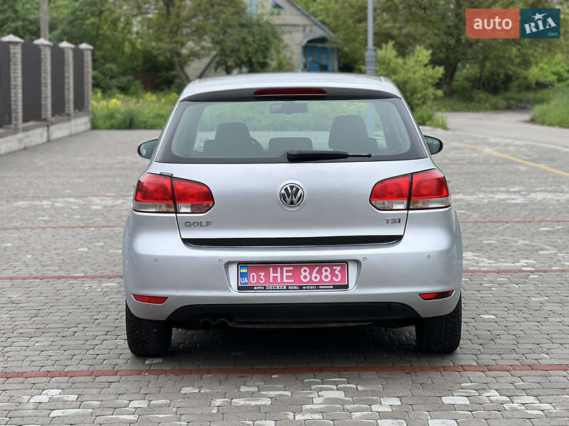 Хэтчбек Volkswagen Golf 2009 в Староконстантинове