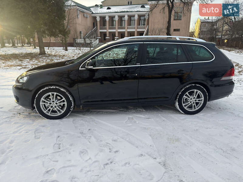 Универсал Volkswagen Golf 2012 в Калуше