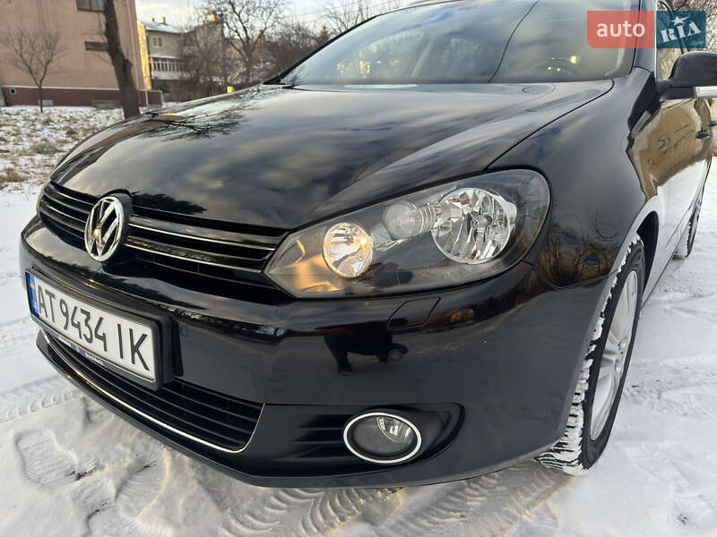 Универсал Volkswagen Golf 2012 в Калуше