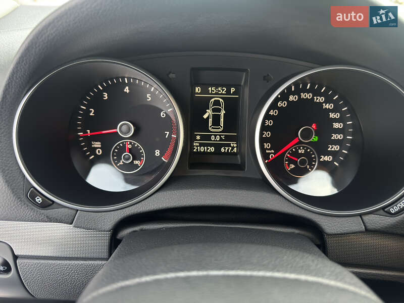 Универсал Volkswagen Golf 2012 в Калуше