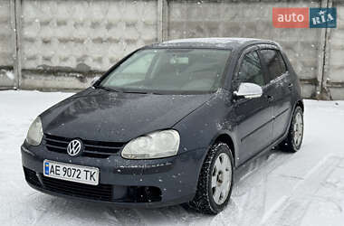 Хэтчбек Volkswagen Golf 2004 в Киеве