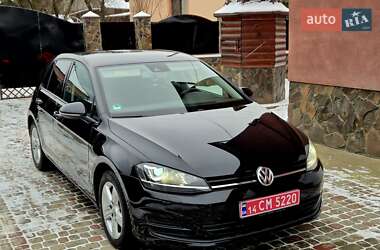 Хэтчбек Volkswagen Golf 2015 в Сваляве