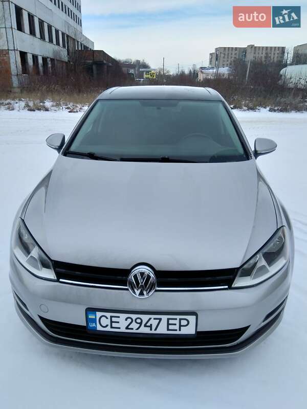 Хэтчбек Volkswagen Golf 2015 в Новоднестровске