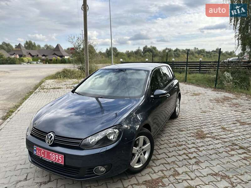 Хетчбек Volkswagen Golf 2011 в Стрию