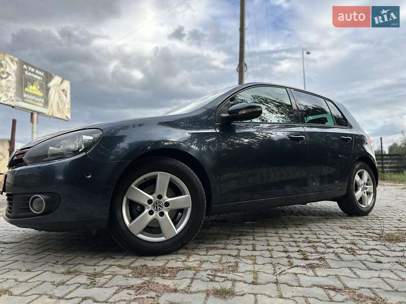 Хетчбек Volkswagen Golf 2011 в Стрию