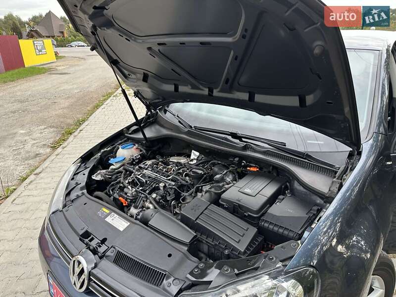 Хетчбек Volkswagen Golf 2011 в Стрию