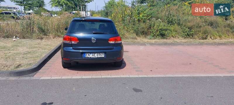 Хетчбек Volkswagen Golf 2011 в Стрию