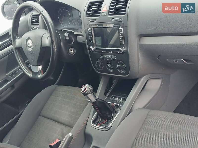 Хетчбек Volkswagen Golf 2006 в Тернополі